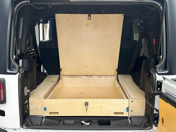 Storage wrangler jk